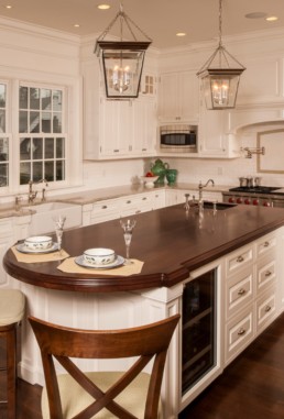 Kitchen Island Styles for the Modern Home : JWH Design & Cabinetry