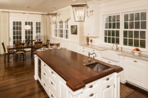 The Classic White Kitchen : JWH Design & Cabinetry