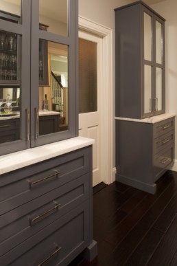 jwh butlers pantry blue mirrored doors