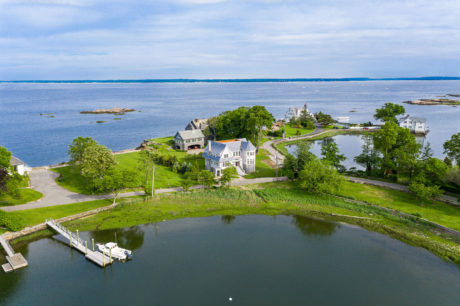 Rye's Secluded Pine Island : JWH Design & Cabinetry